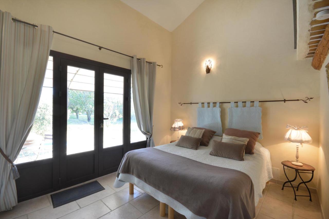 Chambres D'Hotes Le Vignoble Cucuron Buitenkant foto